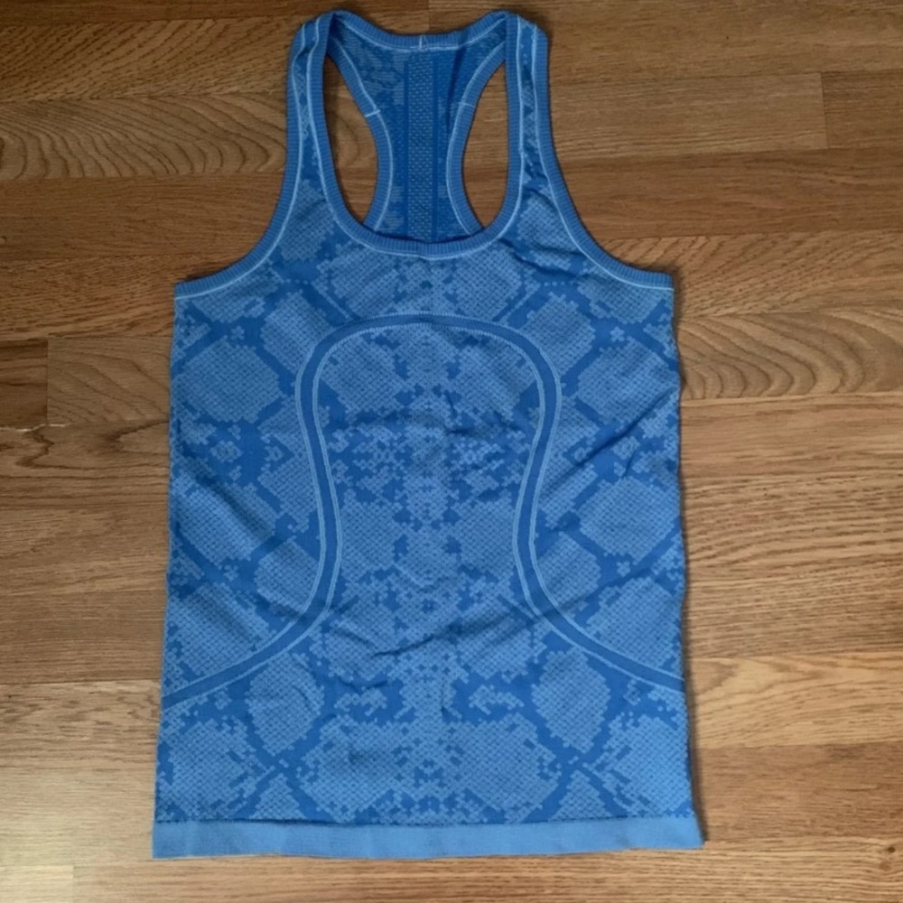 Lululemon tank